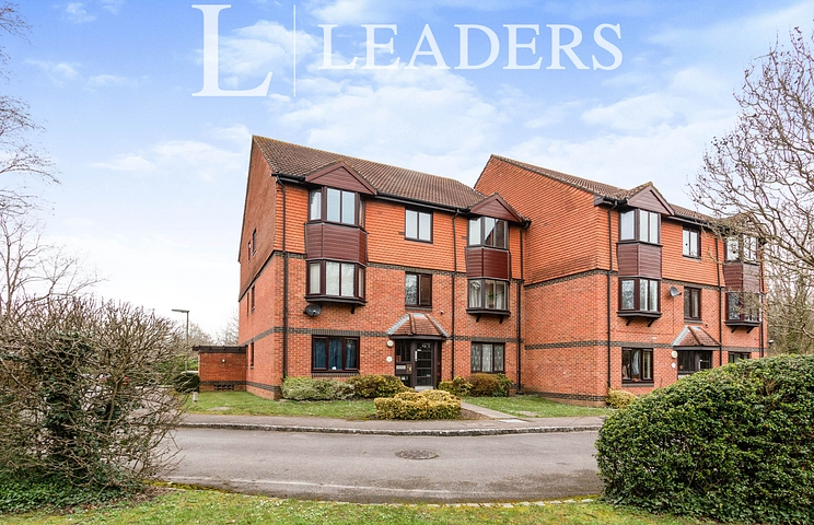 2 bedroom apartment to rent - Foxhills, Woking, GU21