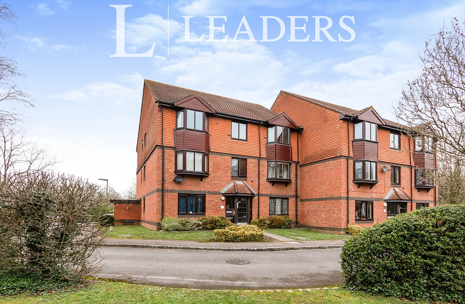 2 bedroom apartment to rent - Foxhills, Woking, GU21 - Property View 1