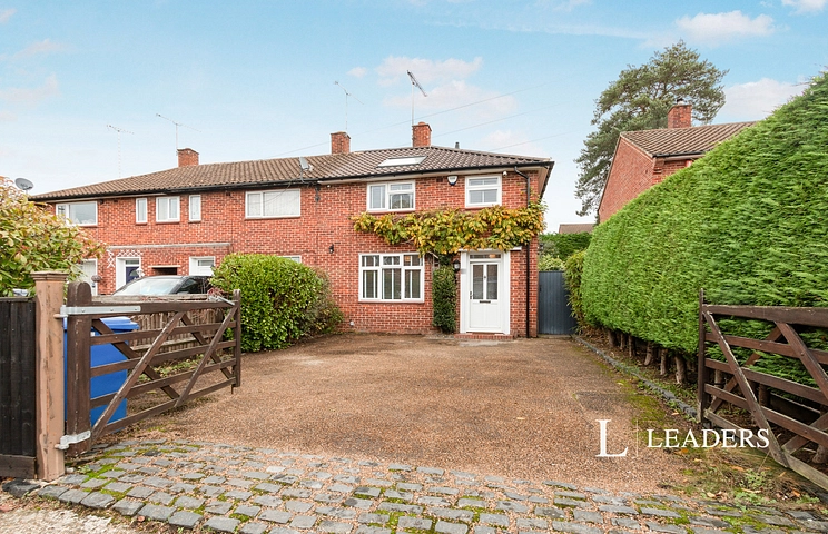 3 bedroom house to rent - Henslow Way, GU21