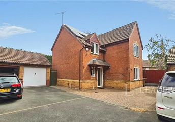 4 bedroom house for sale - Beach Close, Evesham, Worcestershire, WR11 - Property View 1