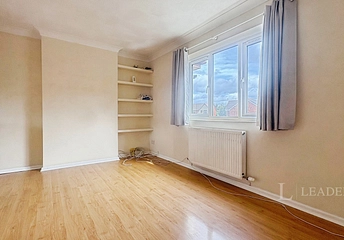 2 bed flat/apartment for rent in Exbury Place, St. Peter's, Worcester, WR5