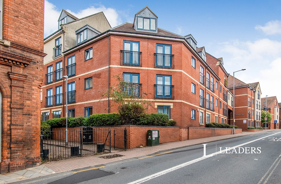 2 bedroom apartment to rent - Magdala Court, The Butts, WR1 - Property View 1