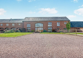 4 bedroom barn conversion to rent - Wadborough, Worcester, Worcestershire, WR8 - Property View 1