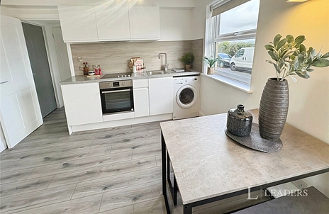 studio to rent - Howard Place, Brighton, East Sussex, BN1 - Property View 3