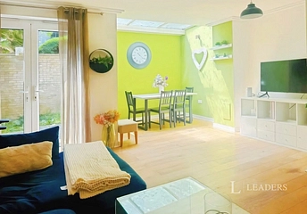 4 bedroom property to rent - Kingscote Way, Brighton, East Sussex, BN1 - Property View 1