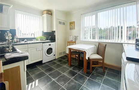 2 bedroom apartment for sale - Reigate Road, Worthing, West Sussex, BN11 - Property View 3