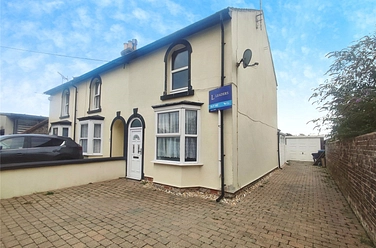 2 bedroom house for sale - Beaconsfield Road, Wick, Littlehampton, West Sussex, BN17