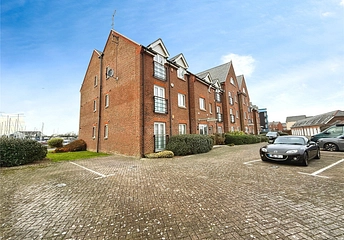2 bedroom apartment for sale - Pier Road, Littlehampton, BN17 - Property View 1