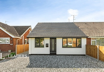 2 bedroom bungalow for sale - Swanbourne Road, Wick, Littlehampton, West Sussex, BN17 - Property View 1