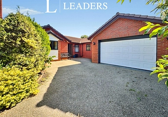3 bedroom bungalow for sale - Mere Bank, Davenham, Northwich, Cheshire, CW9 - Property View 1