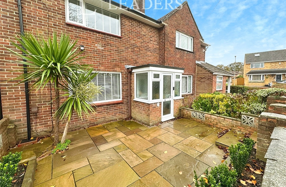 2 bedroom house for sale - Redbridge Grove, Havant, Hampshire, PO9 - Property View 1