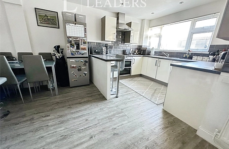 3 bedroom house for sale - Blackbird Close, Waterlooville, Hampshire, PO8 - Property View 2