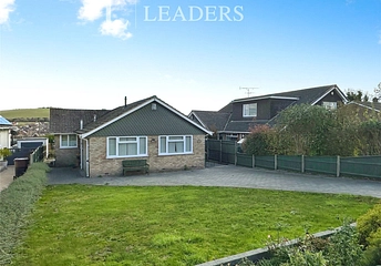 3 bedroom bungalow for sale - New Road, Clanfield, Waterlooville, Hampshire, PO8 - Property View 1