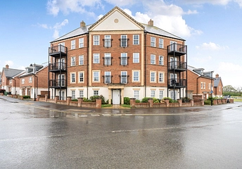 2 bedroom apartment for sale - Plant Farm Crescent, Waterlooville, Hampshire, PO7 - Property View 1