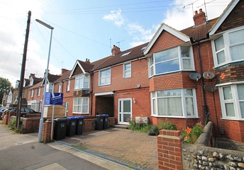 2 bed flat/apartment for rent in Thurlow Road, Worthing, BN11