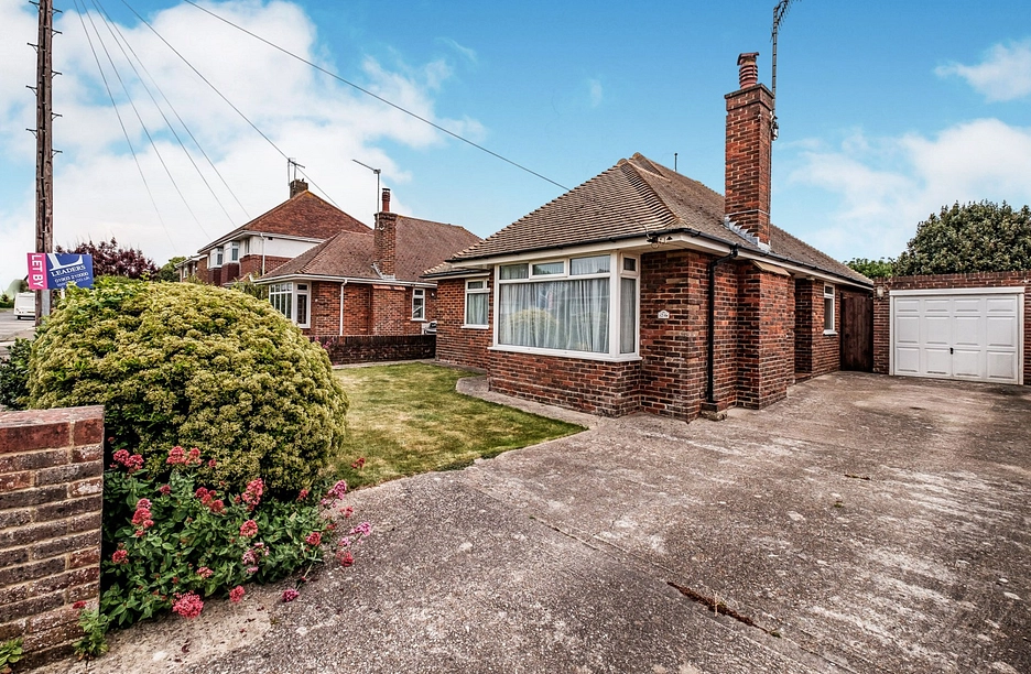 3 bedroom bungalow to rent - Seafield Avenue, Goring-by-Sea, Worthing, BN12 - Property View 1