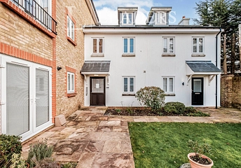 2 bedroom apartment to rent - Station Road, Worthing, BN11 - Property View 1