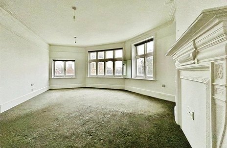 3 bedroom apartment to rent - Brighton Road, Worthing, West Sussex, BN11 - Property View 3